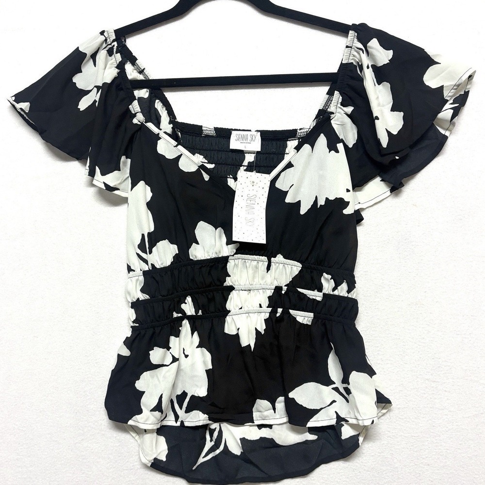 Sienna Sky Black Floral Blouse Smocked Flutter Sleeve Milkmaid Airy Womens L NWT - Picture 8 of 8